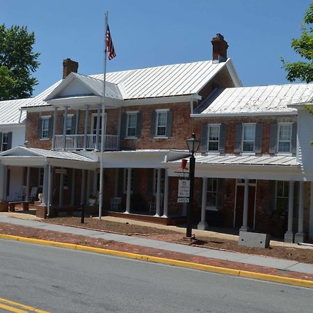 Wayside Inn Middletown Exteriör bild