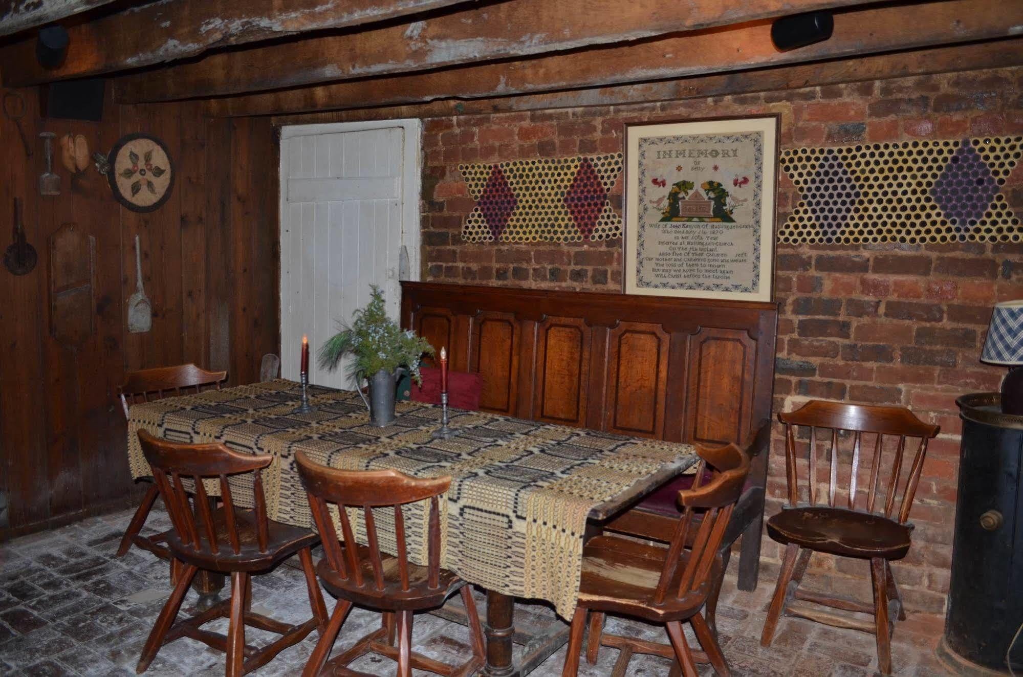Wayside Inn Middletown Exteriör bild